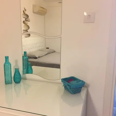 Waves Paralimni